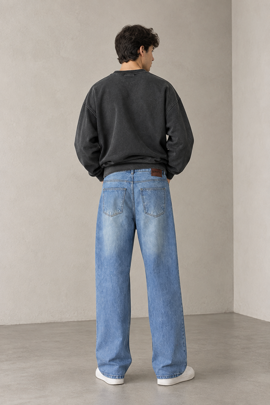 ICE BLUE LOOSE JEANS