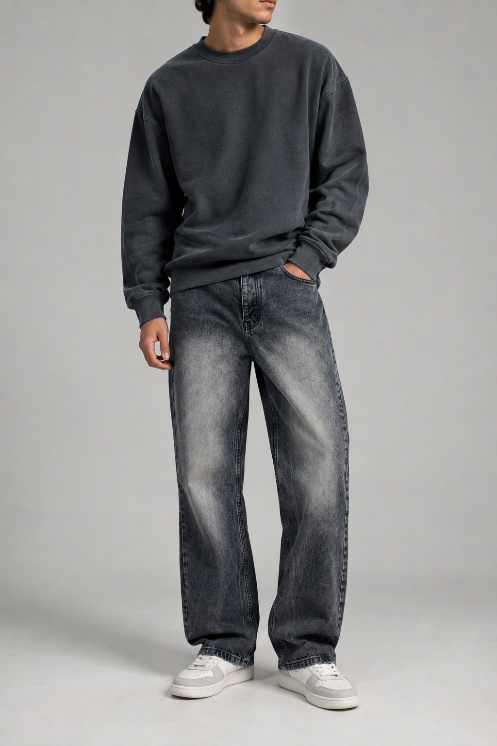 WASHED GREY STRAIGHT JEANS
