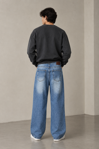 LIGHT BLUE LOOSE JEANS